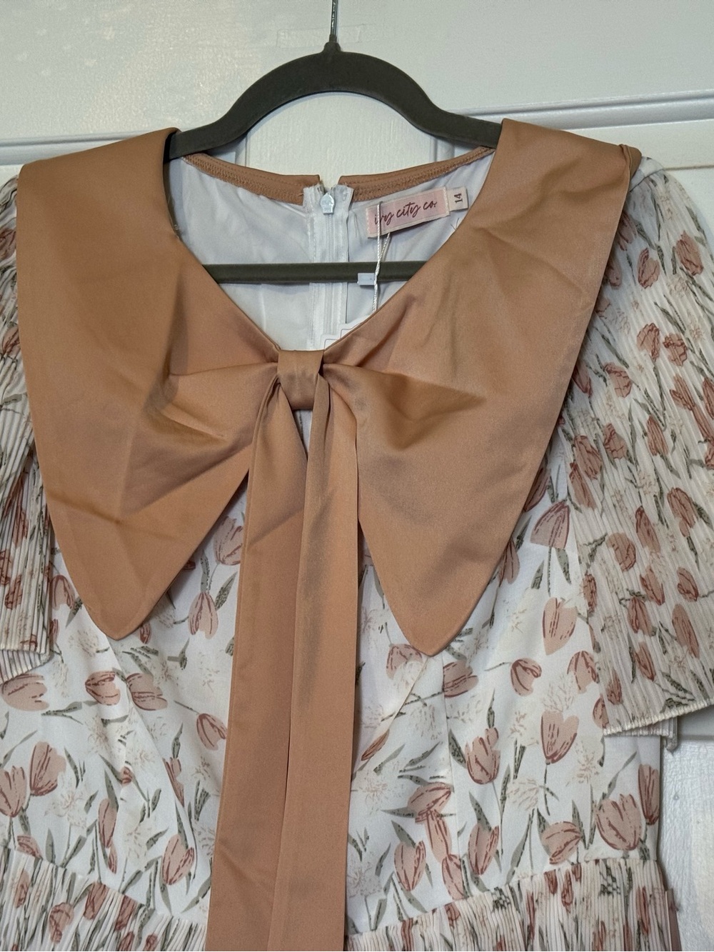 NWT Ivy City Co. Macey Dress - Picture 3 of 10